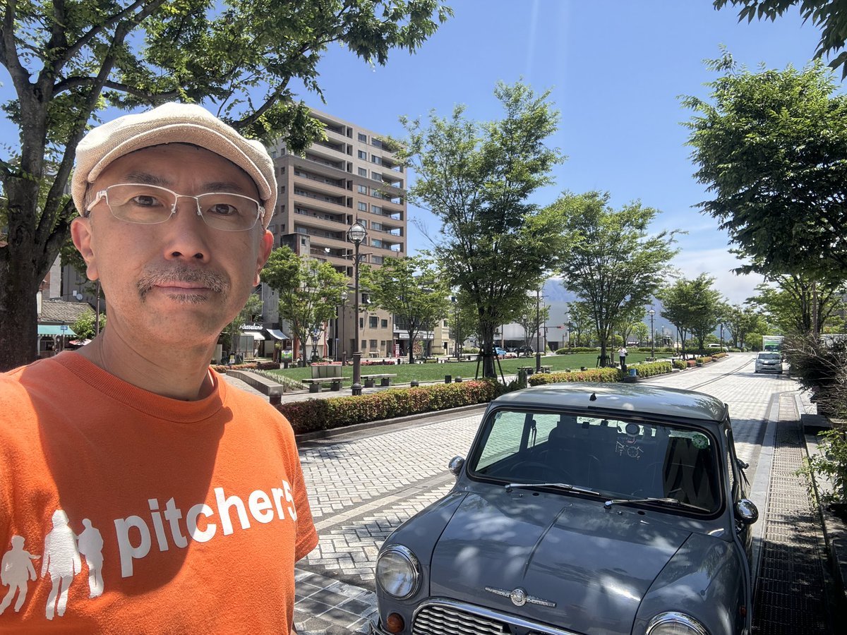 pitcher56_ofc's tweet image. A pitcher56 T-shirt and a classic Rover Mini.
It looks like a European cityscape, but this is actually Minato Boulevard in front of Kagoshima City Hall, Japan.
