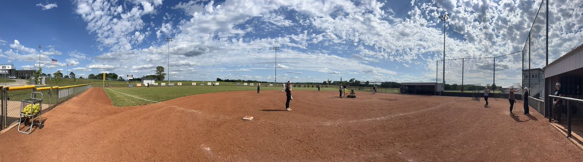 The expectation is to be working today &amp; we’re grateful to be at 9355 Flush preparing for a week from today. #bettertogether #team29🥎🤍🖤