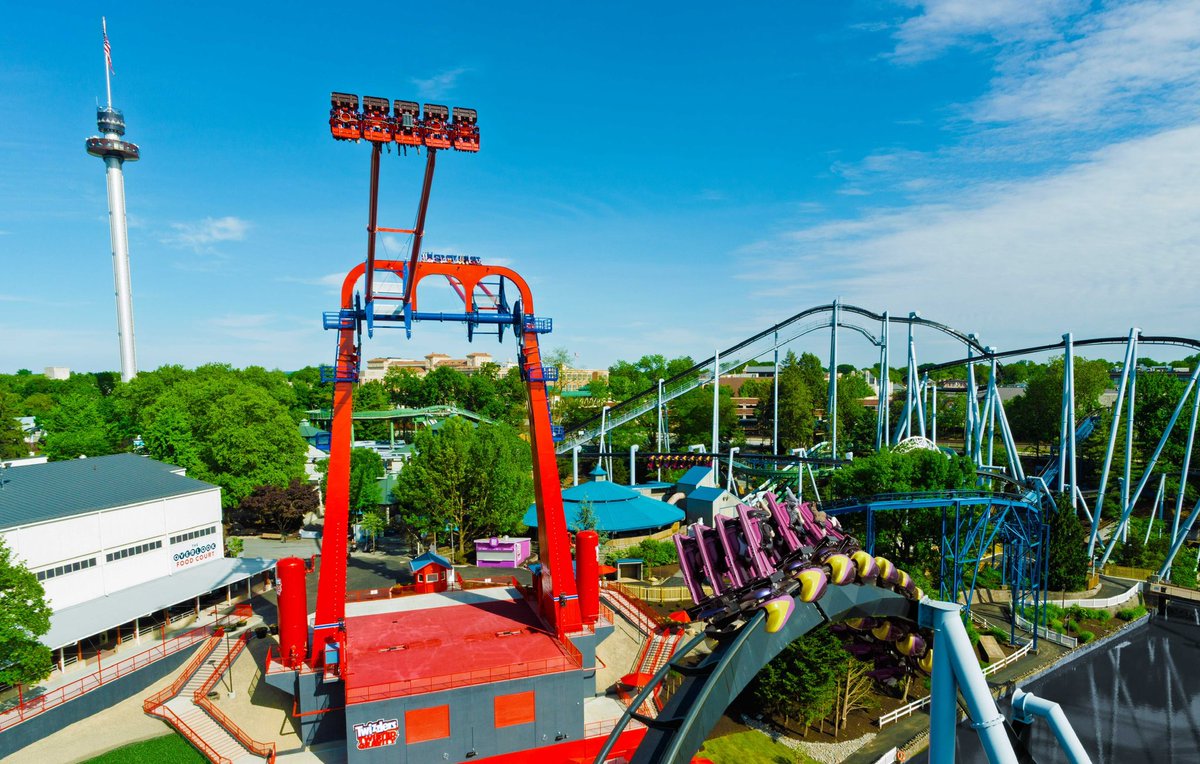 BuckeyeCoaster's tweet photo. Twizzlers Twisted Gravity Drone Footage at #Hersheypark! #HP2025 #twizzlerstwistedgravity #mediaday #dronefootage #screaminswing #flatrides #hpattractions  

Source: @Hersheypark https://t.co/xEOru8WjMT