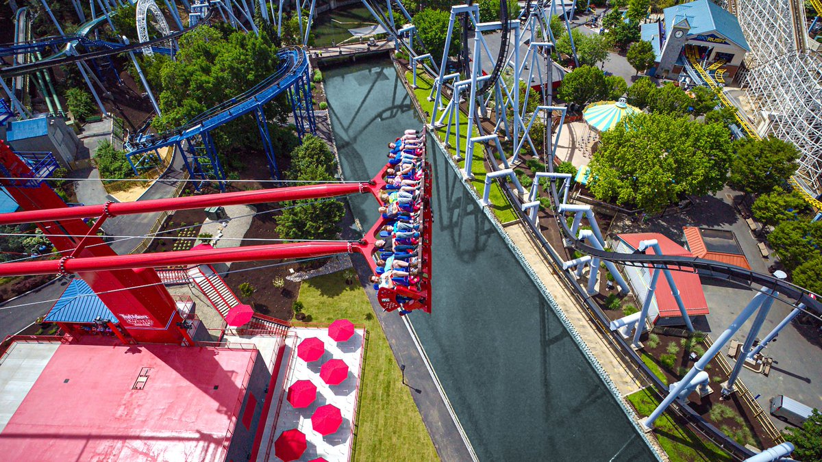 BuckeyeCoaster's tweet photo. Twizzlers Twisted Gravity Drone Footage at #Hersheypark! #HP2025 #twizzlerstwistedgravity #mediaday #dronefootage #screaminswing #flatrides #hpattractions  

Source: @Hersheypark https://t.co/xEOru8WjMT