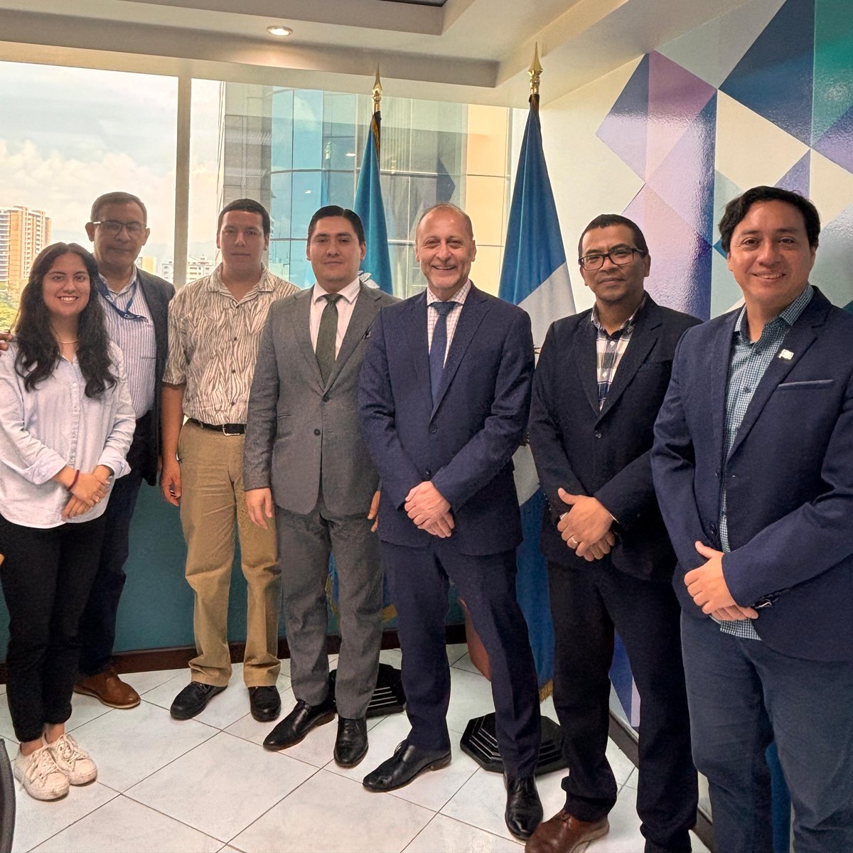 PNUDGuatemala's tweet photo. El @PNUDGuatemala realizó el segundo taller de capacitación y validación del mapa interactivo del Índice de Actividad Migratoria de Guatemala #IAMG con equipo de la @ViceGuatemala, Autoridad Migratoria del país. 🇬🇹 https://t.co/MzqYIHdBy7
