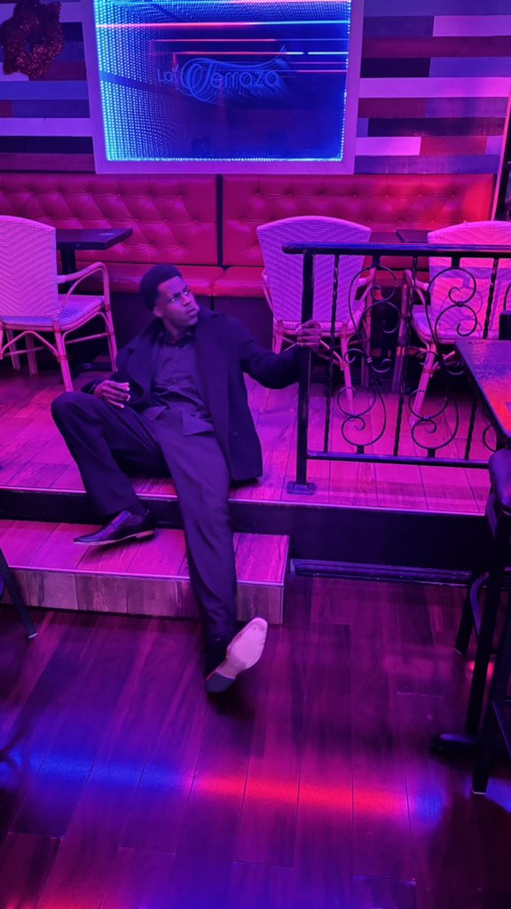 college graduate wit an associates in communications🎓