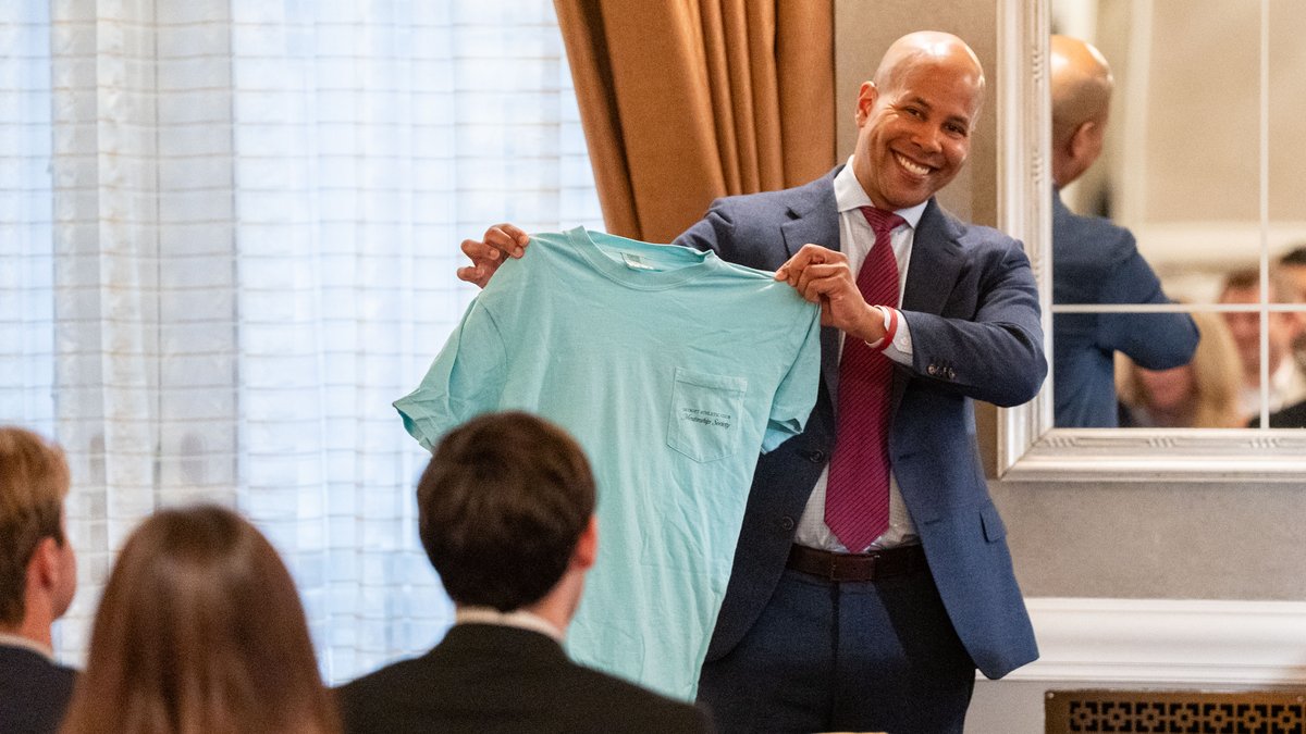 The Mentorship Society welcomed immediate past DAC President Derron Sanders for an inspiring evening of insights and storytelling. From mentorship lessons to experiences in leading the nation’s top athletic club, he brought wisdom, humor and heart. Thanks to all who joined.
