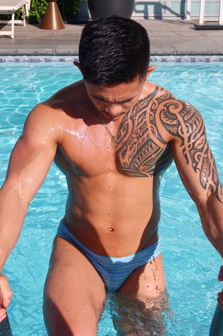 Watch Damien Cruz 💕's leaked NSFW photo on TwXstars
