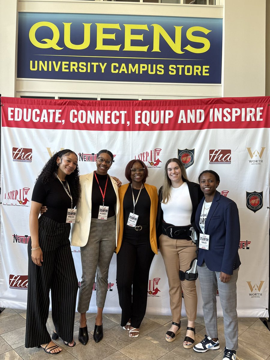 Whitney Bays tweet media