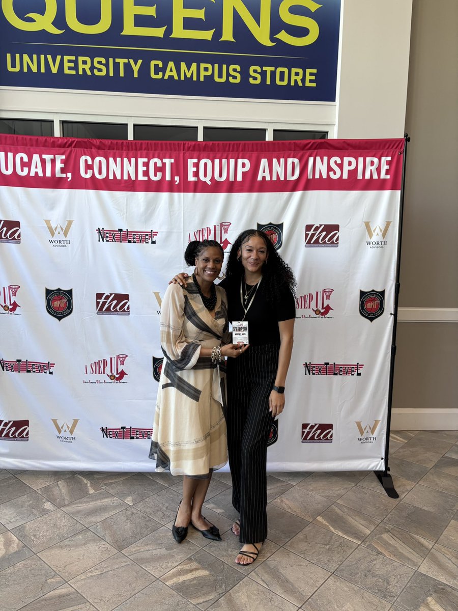 Whitney Bays tweet media