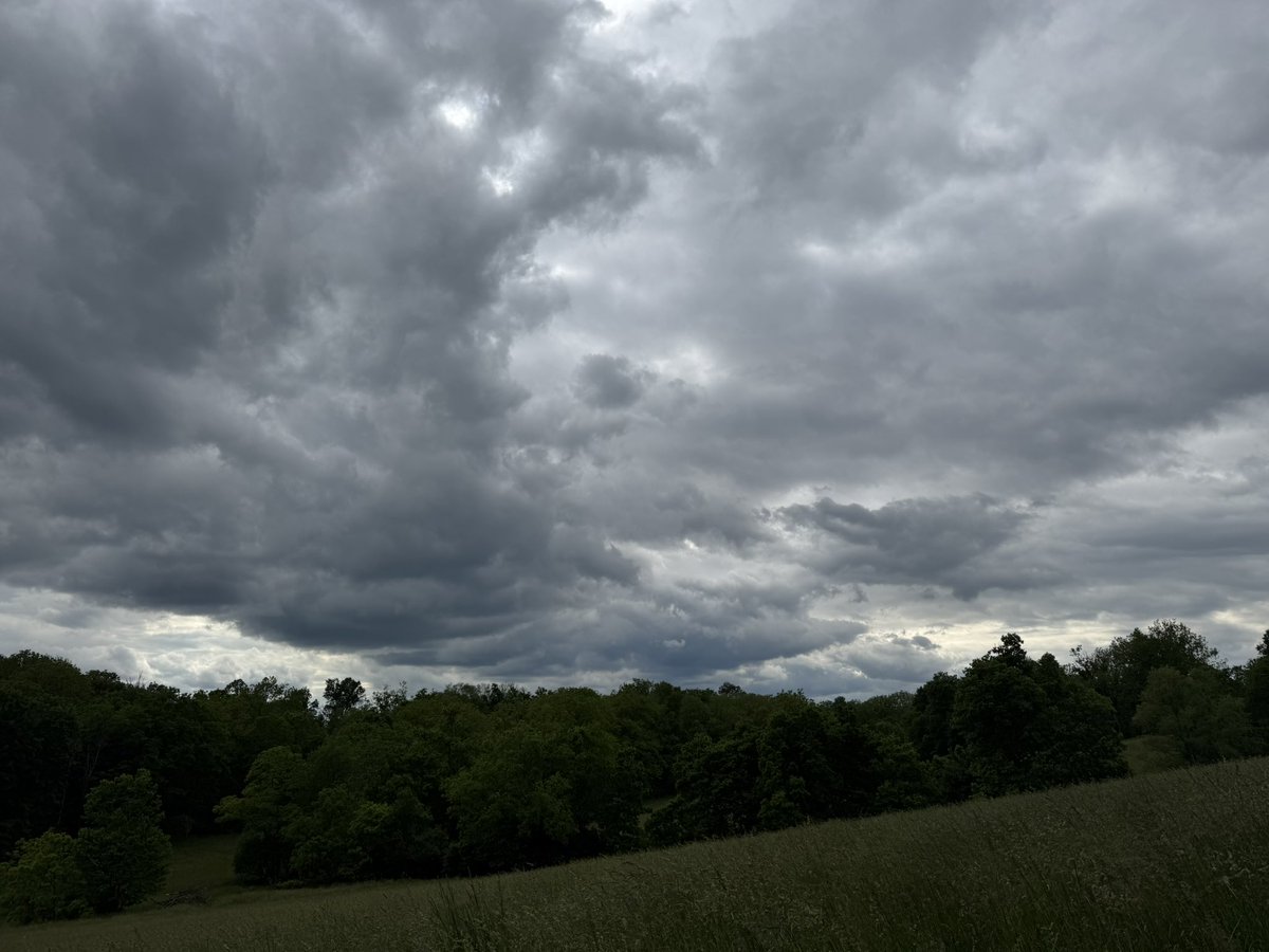 Tammy Whitaker (@tianky3) on Twitter photo Clouds in Millville Kentucky looking towards Frankfort. #KYWX <a href="/Kentuckyweather/">Chris Bailey🌪️⚡️</a> <a href="/ryanhallyall/">Ryan Hall, Y’all</a> Clouds in Millville Kentucky looking towards Frankfort. #KYWX <a href="/Kentuckyweather/">Chris Bailey🌪️⚡️</a> <a href="/ryanhallyall/">Ryan Hall, Y’all</a>
