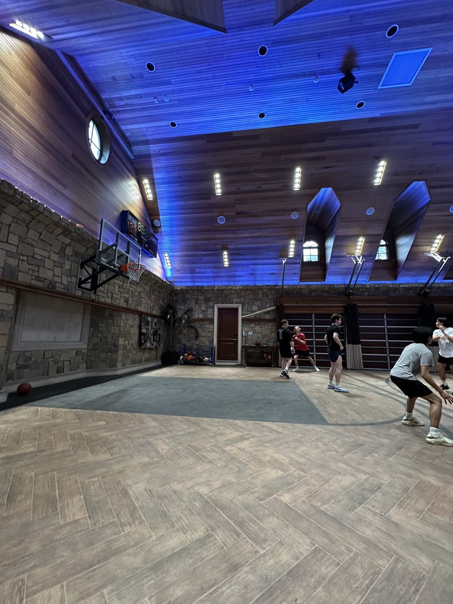 I love having rich friends. #expand rich people