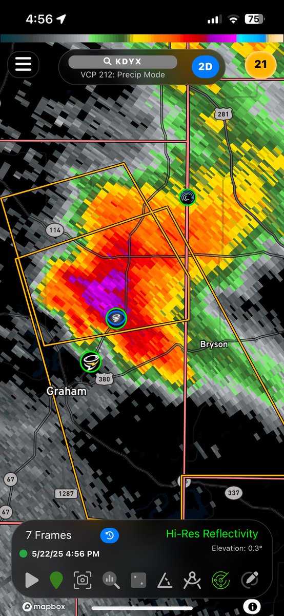 AmazingDude29's tweet photo. REALLY BAD STORM in Graham and Bryson, Texas! 65MPH winds and 1.5 inch hail are possible. Seek shelter! #SevereWeather #WeathUpdate #WeathAlert #zelena https://t.co/p9wrexGZTi