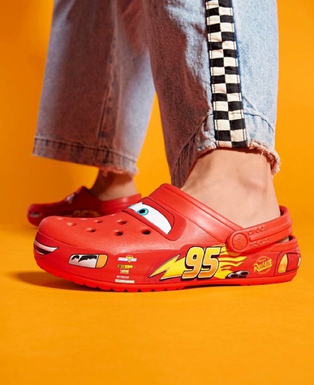 snkr_twitr's tweet photo. AD: Disney Pixar Cars x Crocs 'Lightning McQueen' Classic Clogs

Rackroom  https://t.co/8KABbYN5R1
Zappos https://t.co/dz2Ua2kq04
Hibbett https://t.co/yTSe2TcpTH
DSG https://t.co/FRu7HKS3Hv
Journeys https://t.co/3l7KupOt2n
Snipes https://t.co/K81ov8Agvz
Shoepalace https://t.co/p9SevCKXY2