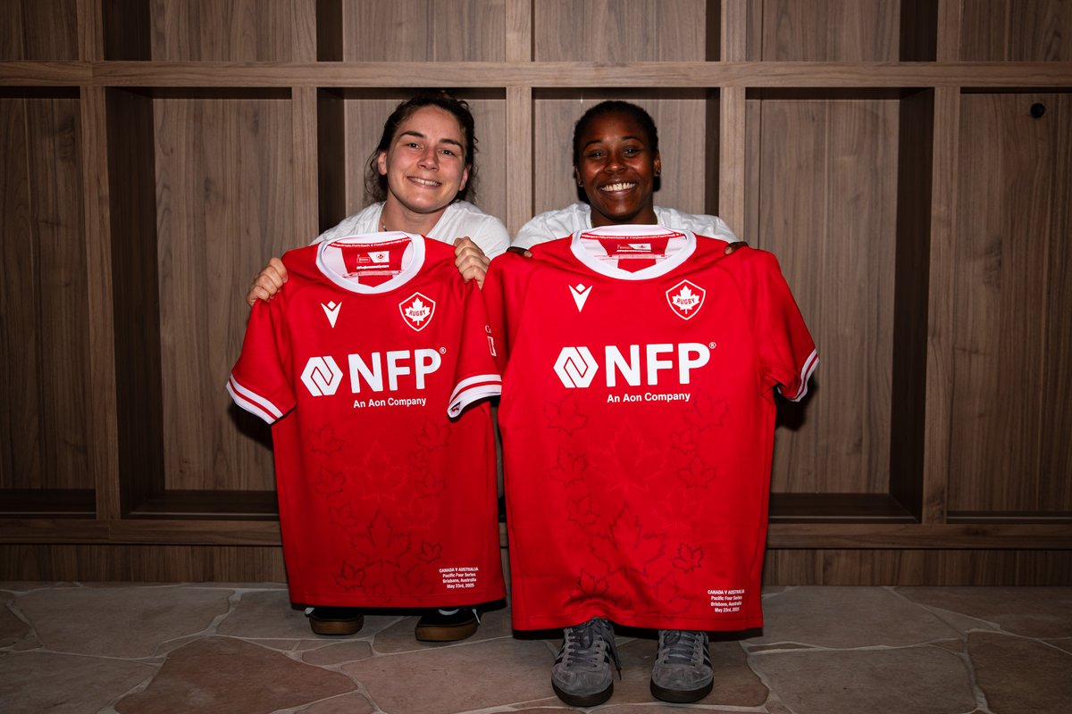 RugbyCanada's tweet photo. Jersey presentation from Australia courtesy of Holly Phillips 📸
***
Présentation des maillots en Australie gracieusement fournie par Holly Phillips 📸
#RugbyCA | #OneSquad | #MWRWC | #PacificFourSeries | @nfpca https://t.co/JbcRFy8J4b