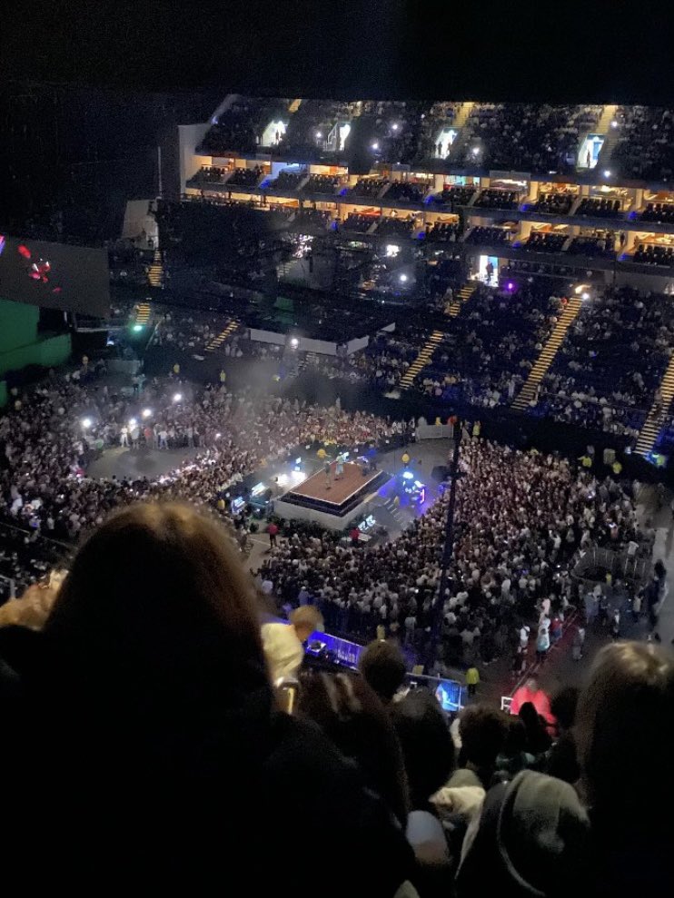 flosummertime's tweet image. CHROMAKOPIA !!!