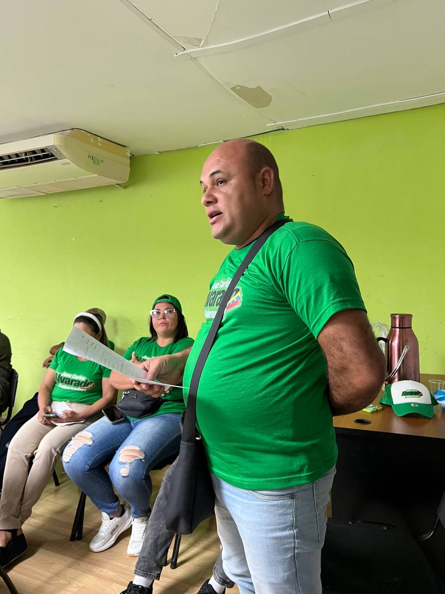Desde el Táchira en reunión de Comité Regional Ampliado con presidentes y secretarios generales de los municipios. 

Afinando detalles finales para el gran triunfo de este 25 de mayo. 

Abajo y en el Centro ✅🟢🗳️