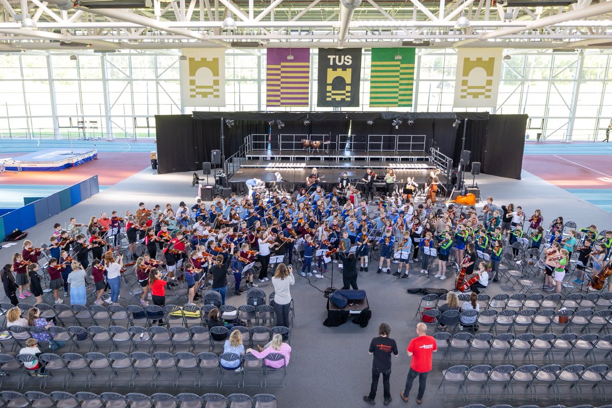 vurrego's tweet image. I had the privilege to work with over 170 kids in #ireland with the Music Generation Westmeath We had a fantastic morning making music together. ThankYou and see you soon