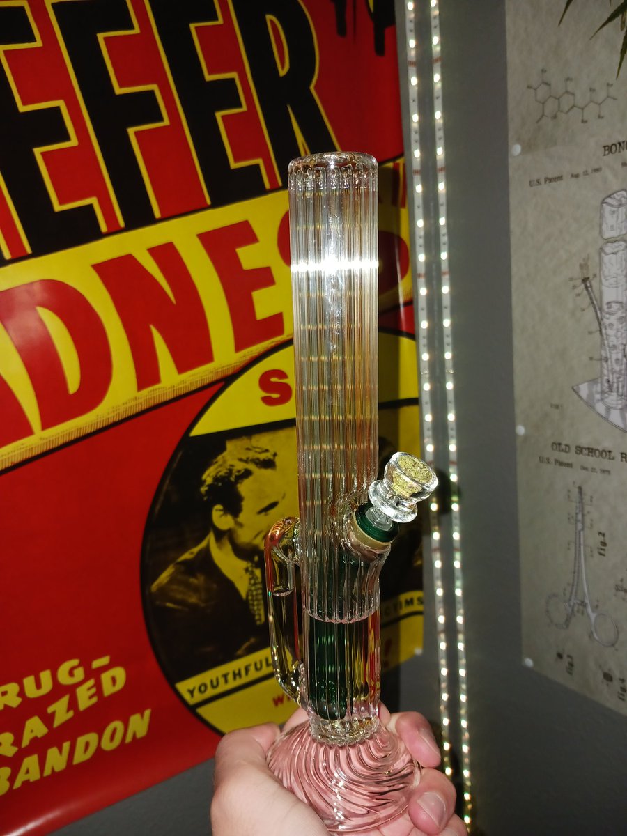 Tokey Thursday is here with a clean bong and im live on twitch! Come on down to catch some Borderlands 3 and then #ArmaReforger with Darkgru #6 to close out! Much love to all who can make it!
twitch.tv/acidicworld