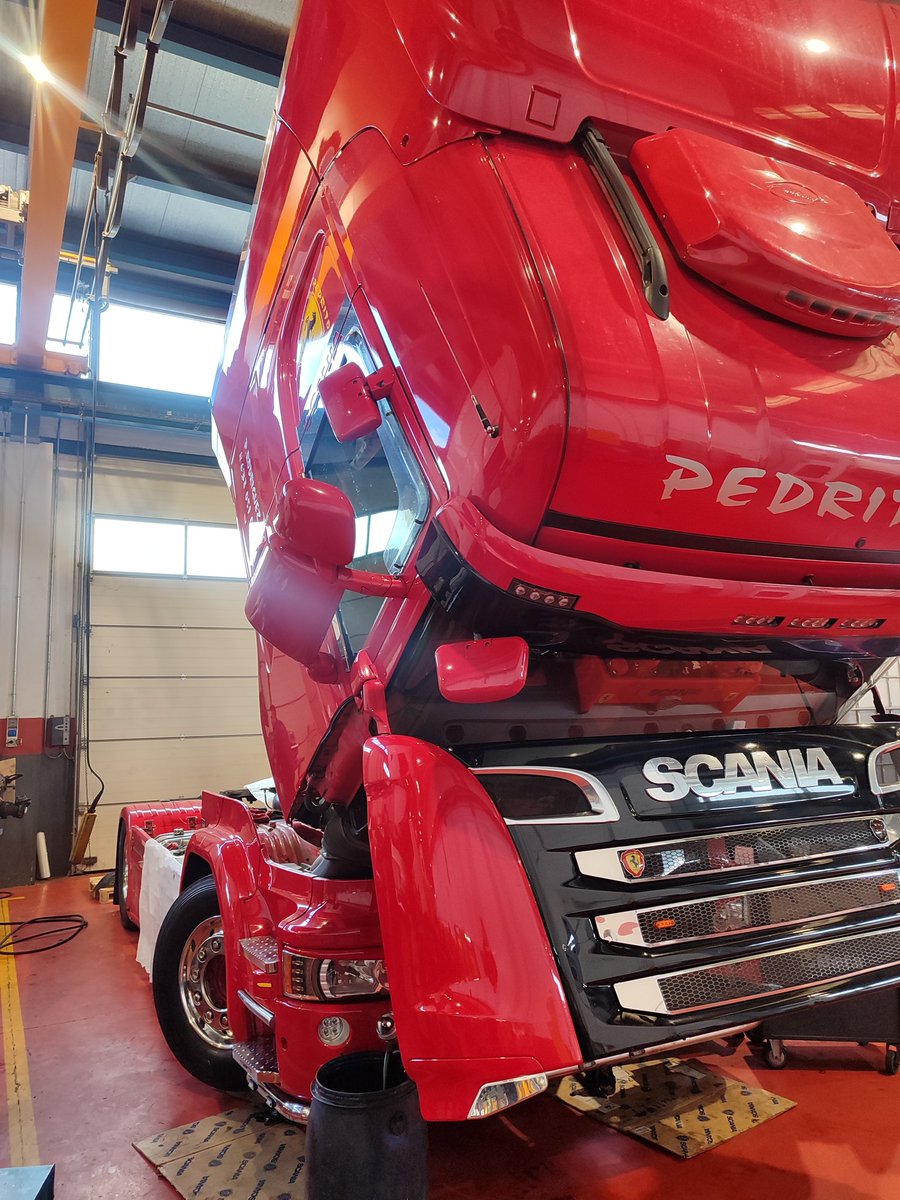 Hola soy Ulises, mecanico industrial 2 años de experiencia en el sector, después de ver este tipo de vehículos todos los días, al final ya puedes decir que les conoces y sabes cómo son. Sin embargo, si no tuviera ni idea ni les conociese, mantendría mi boca cerrada. Bocazas🥰