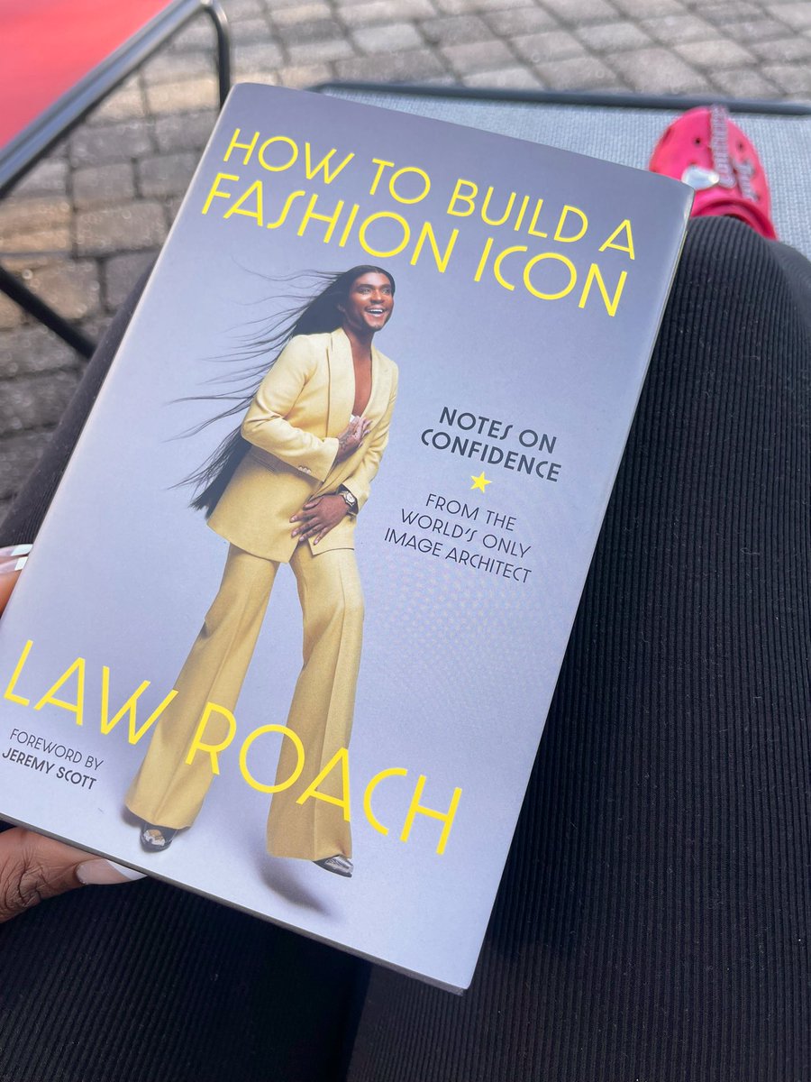 B 🍒 (@1briannajanell) on Twitter photo I been so excited to get this and read it!🥹 <a href="/LUXURYLAW/">LAW ROACH</a> I been so excited to get this and read it!🥹 <a href="/LUXURYLAW/">LAW ROACH</a>
