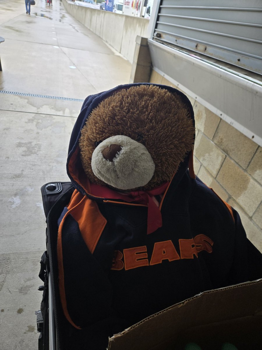 First beer n shot of the weekend. Today started with a cold and rainy wavey ride on the ferry, but still beats working. Jacque Bear was bundled up. Then it was a 3 hour nap to catch up from working a ton of hours, now ready to enjoy some island time!!!!