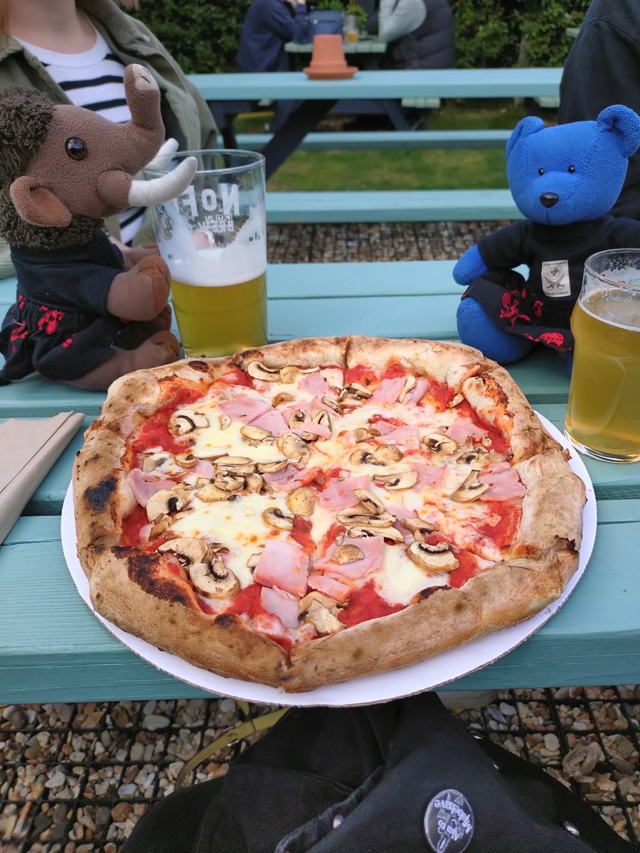 We marked #WorldGothDay tonight by going out with <a href="/BrumBeerBabs/">BrumBeerBabs</a> to PUB. We had lots of beer and pizzaand good company. #smallbearsneedbeer