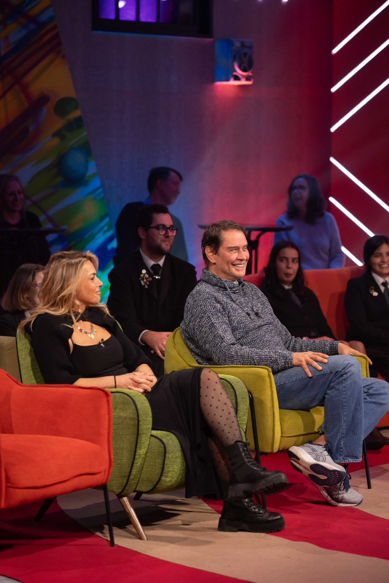 5meianoite tweet media