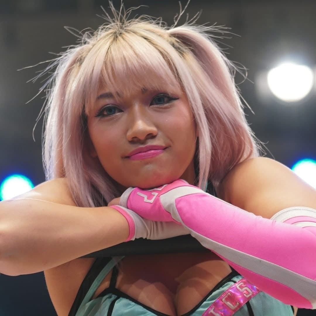 fxde2blxck's tweet image. We still talk about you 🌸