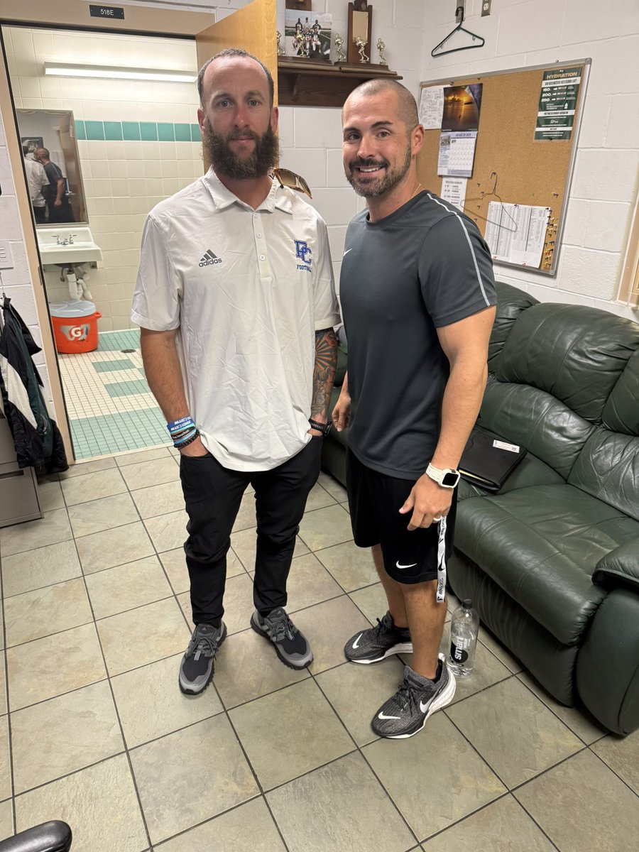 Melbourne High School Football (@mhsdogsfootball) on Twitter photo Thank you <a href="/CoachLSmitty/">Liam Smith</a> for coming to see our athletes at Melbourne High School! <a href="/BlueHoseFB/">PC Football</a> Thank you <a href="/CoachLSmitty/">Liam Smith</a> for coming to see our athletes at Melbourne High School! <a href="/BlueHoseFB/">PC Football</a>
