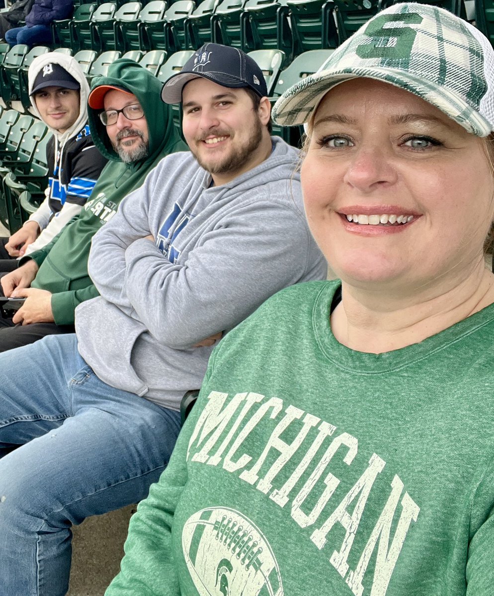TiffanyLeiter's tweet photo. It’s Baseball Time!!! @tigers  #RepDetroit #militarymen https://t.co/LRL8mtCMb8