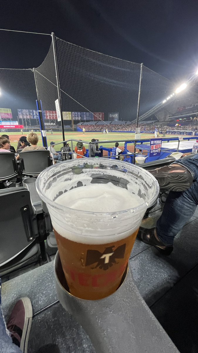 ManuMPena's tweet photo. Ese día ganaron los charros! https://t.co/wJSQSSIGy7