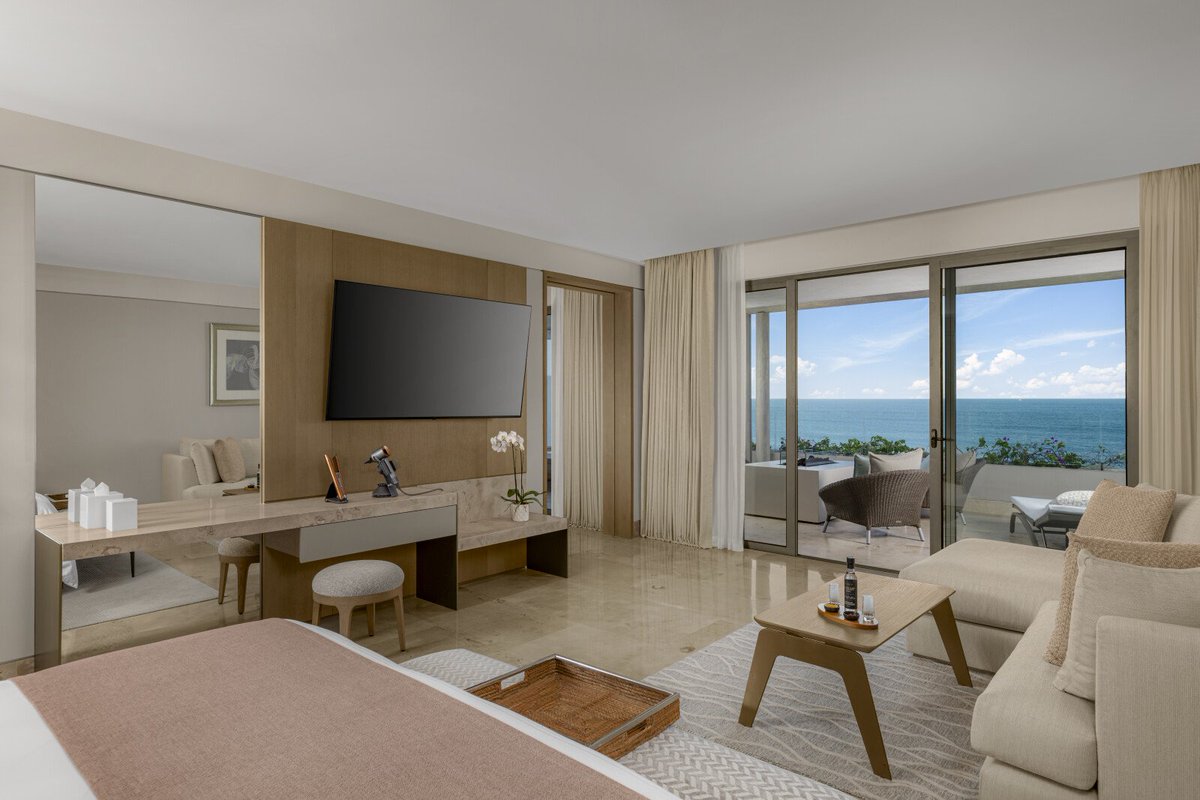 The room in Episode 4 where secrets unraveled and hearts were tested?

At Bravos Love Hotel, it was the scene of raw emotion.

At Grand Velas Boutique Los Cabos, it’s the Grand Class King Suite — where the only thing more breathtaking than the confessions… is the ocean view.