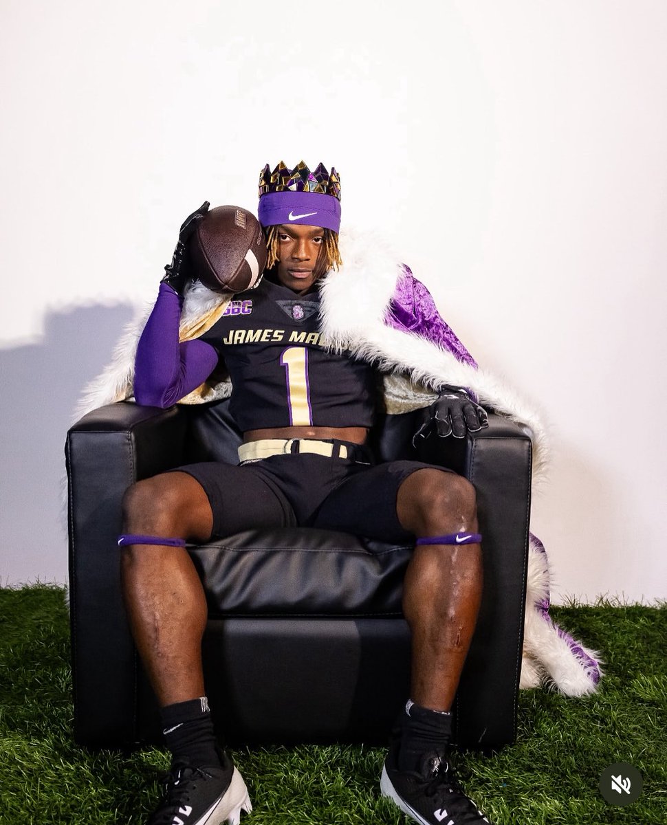 Da’Ron“Daedae”Barksdale⚡️3⭐️DB (@daronbarksdale) on Twitter photo After a Great Conversation with <a href="/Coach_DiMike/">Anthony DiMichele</a> I am blessed to say I Received Another Division 1 Offer From The University of James Madison🟣⚫️
BLESSEDD!!
<a href="/210ths/">2Tenths Speed & Agility</a> <a href="/Evolve7v7/">Evolve 2Tenths</a> <a href="/DulinOlando/">UNDERDOGGZzz Unlimited</a> <a href="/sharkomartin/">Coach Kev 🦈</a> <a href="/JMUFootball/">JMU Football</a> <a href="/RivalsFriedman/">Adam Friedman</a> <a href="/247Sports/">247Sports</a> <a href="/On3sports/">On3</a> After a Great Conversation with <a href="/Coach_DiMike/">Anthony DiMichele</a> I am blessed to say I Received Another Division 1 Offer From The University of James Madison🟣⚫️
BLESSEDD!!
<a href="/210ths/">2Tenths Speed & Agility</a> <a href="/Evolve7v7/">Evolve 2Tenths</a> <a href="/DulinOlando/">UNDERDOGGZzz Unlimited</a> <a href="/sharkomartin/">Coach Kev 🦈</a> <a href="/JMUFootball/">JMU Football</a> <a href="/RivalsFriedman/">Adam Friedman</a> <a href="/247Sports/">247Sports</a> <a href="/On3sports/">On3</a>
