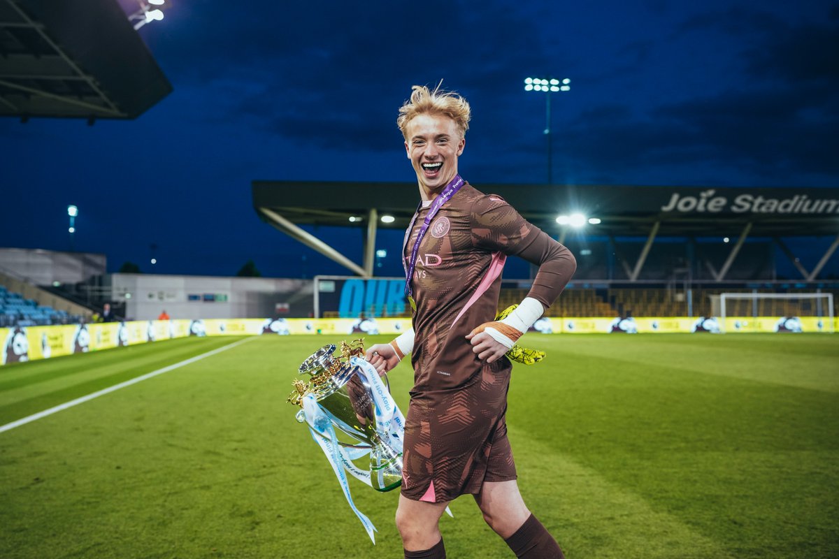 Manchester City tweet media