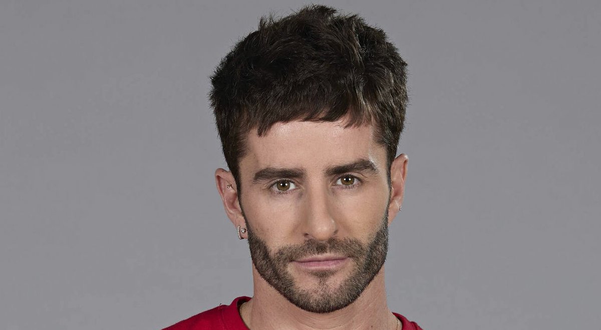 Quieres que vaya Pelayo?
❤️  NO
🔁 Sí

#SVGala12