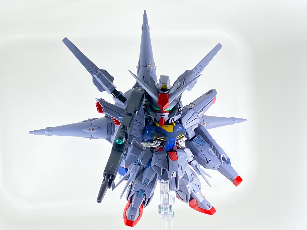 HAND019's tweet image. SD プロヴィデンスガンダム
完成しました!
SEEDで1番好きなMSです!!!!
劇中の無双っぷりに当時は痺れましたね!
いつか作りたいと思って腕を磨いてきましたが、念願のSDプロヴィデンスがこの手に…。
これが人の業……
#SDガンダム
#SEED