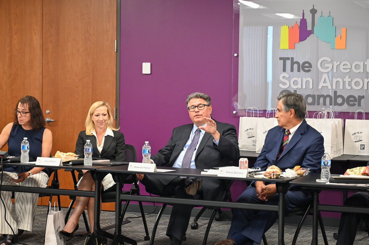 Today our Executive Board had the opportunity to hear directly from 2025 mayoral candidates Gina Ortiz Jones (<a href="/GinaOrtizJones/">Gina Ortiz Jones</a>) and Rolando Pablos (<a href="/rolandopablos/">RB Pablos</a>). 🗳️ The candidates shared how they plan to collaborate with our business community and spoke on their vision for San