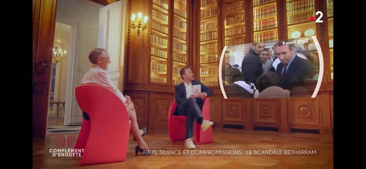 wysifox1's tweet photo. La tête de #Borne lorsqu’on lui remontre la claque de #Bayrou qu’elle , soit disant, désapprouve ……c’est quel niveau de foutage de gueule ça ? #CDenquete #complementenquete #Betharram 
Quelle honte ces gens pvtain c’est pas possible …….. https://t.co/4CILR6WX8C
