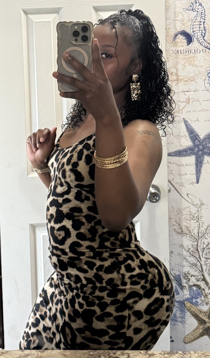 slimdidthat's tweet photo. Sundress szn😶‍🌫️🫣 https://t.co/kG548hdfSv