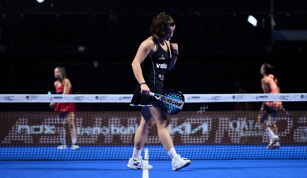 🆕 Aranza Osoro y Martina Calvo protagonizan la sorpresa en los octavos de final del Asunción Premier Padel P2 al eliminar a las séptimas cabezas de serie #padel #PremierPadel #AsunciónPremierPadelP2 
 
🔗 elneverazo.com/osoro-calvo-el…