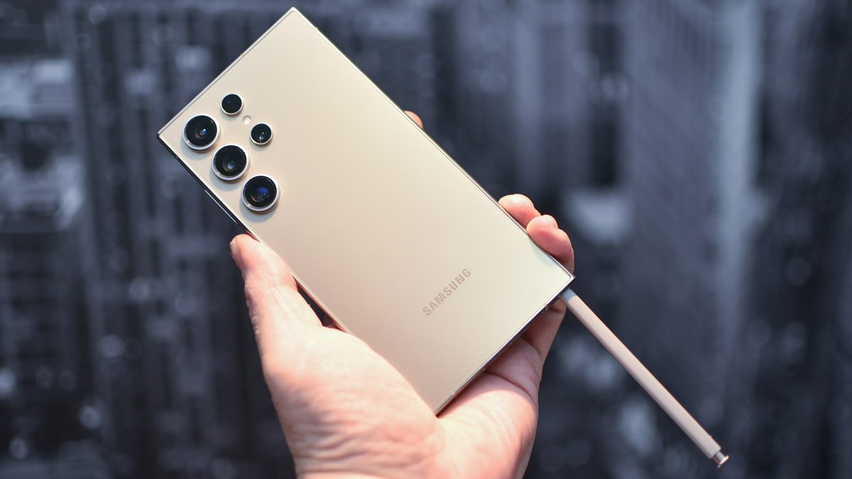 celupuntope's tweet photo. 👉Hace unos días tuvimos la oportunidad de testear al @SamsungPeru Galaxy S25 Ultra 📱 y aquí te compartimos nuestras impresiones. 👍
🎯Revisa esta nota de https://t.co/D3C6bBluoI 💯💯💯
https://t.co/TNCsxowhyp
#GalaxyS25Ultra #testeando https://t.co/quAssAFi00