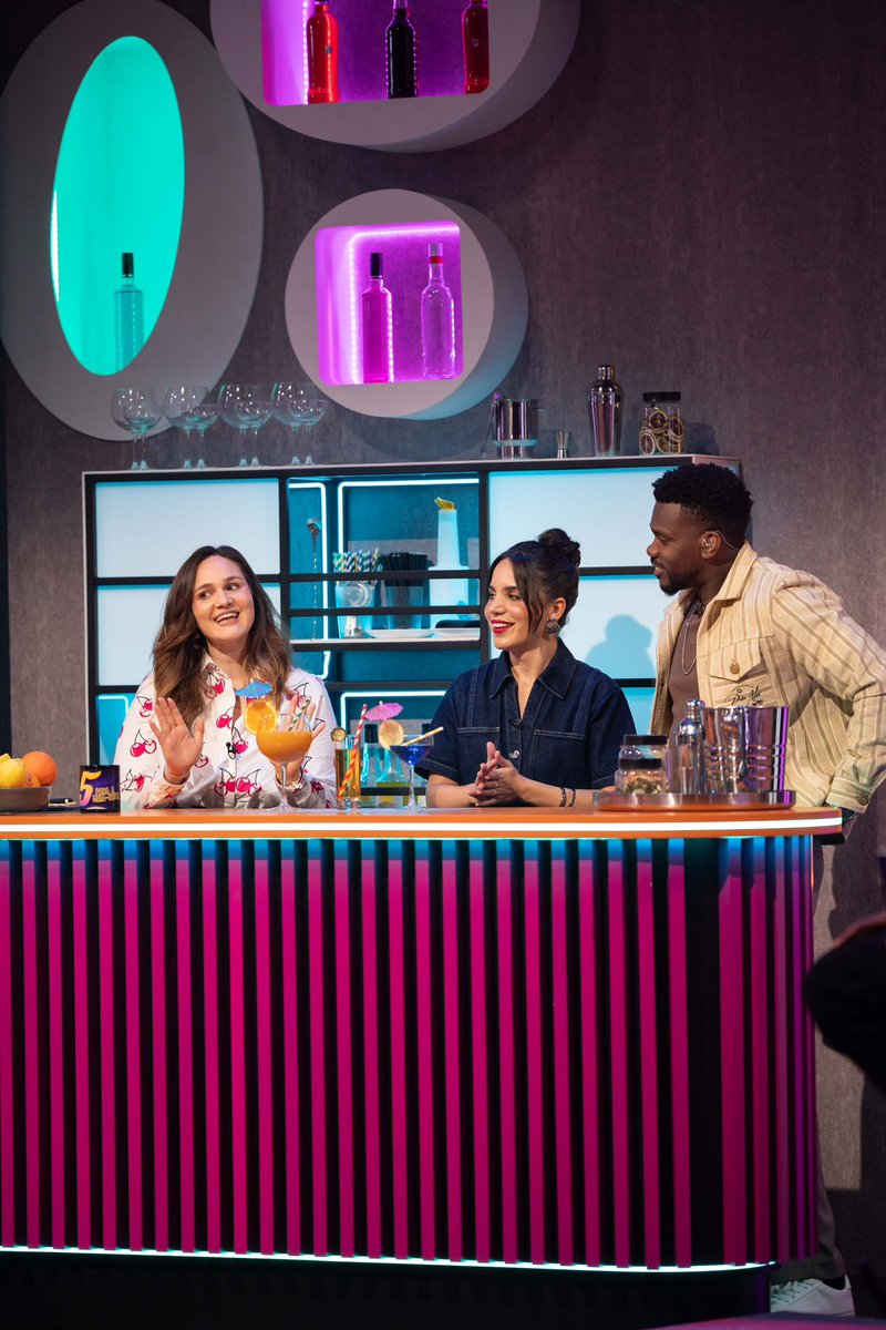 5meianoite tweet media