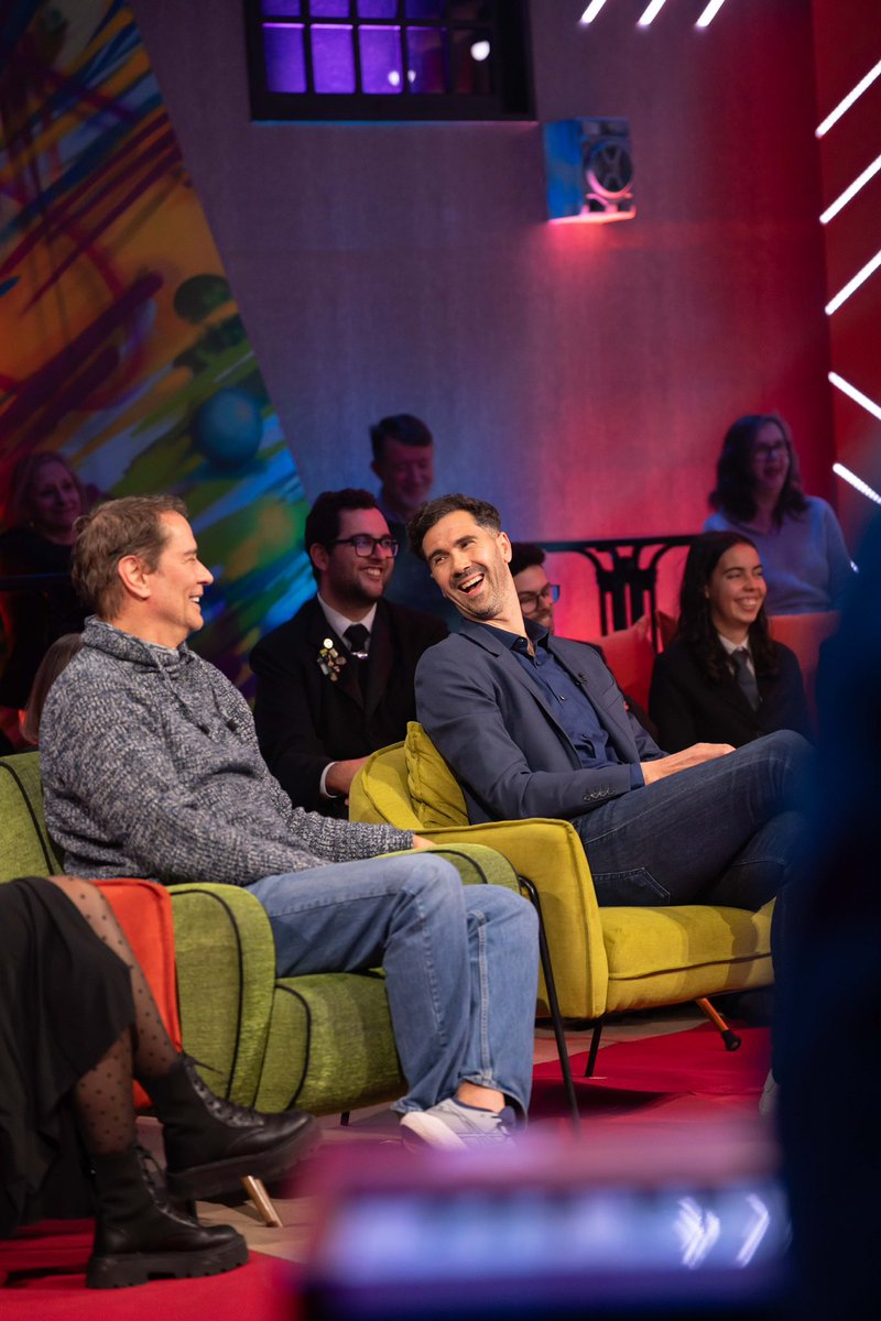 5meianoite tweet media