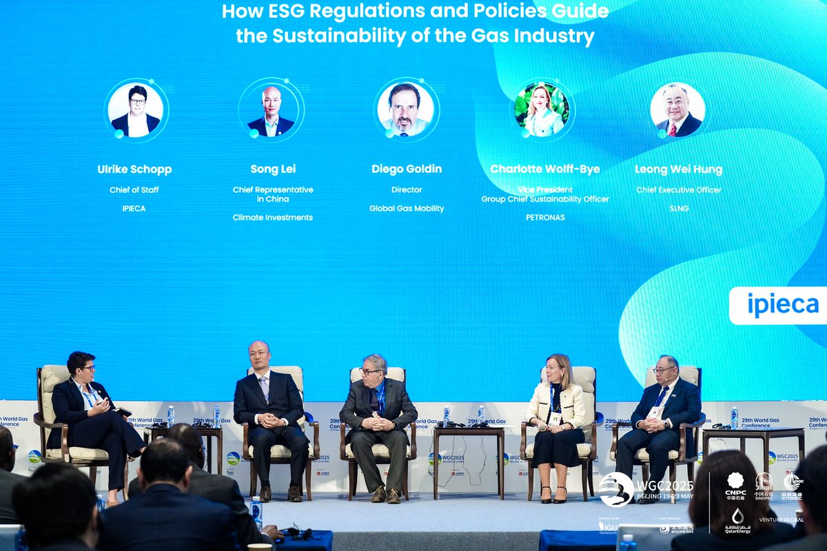 Ayer mantuvimos un interesante debate sobre la #sostenibilidad en la industria del Gas en la <a href="/WGC_2025/">30th World Gas Conference (WGC2028)</a> La gasificacion del transporte está en una posición única y ventajosa frente a otras opciones de #transportelimpio Gracias <a href="/IGU_News/">International Gas Union</a> por invitarnos a participar
