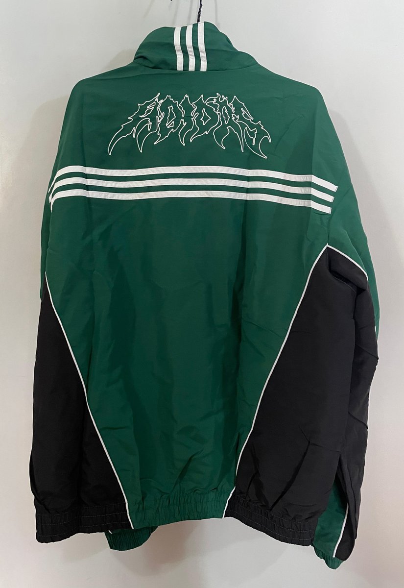 🇨🇳 LLEGÓ UNO DE LOS PEDIDOS TOP DE <a href="/BESTZV1/">Bestzv</a> 

- ¿Cuando lo pedí? 16 de abril
- ¿Cuando me llegó? 20 de mayo

Con un talle más de campera a comparación de la que usas acá, está perfecto. Y remera dos talles más

Tutorial abajo ⬇️

¡RT/FAV se agradece muchísimo!