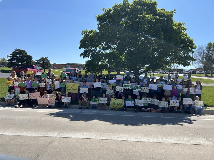 We wish the best of luck to all of our Spoofhounds competing at state this weekend!