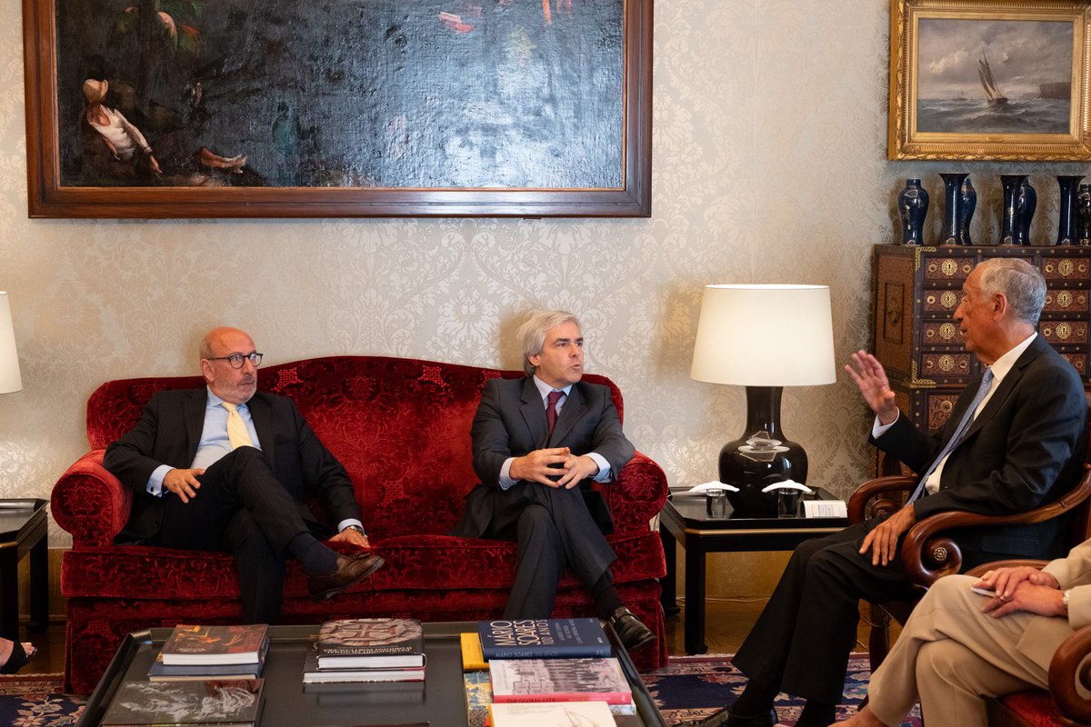 👉 Pós-eleições, estivemos reunidos com o Presidente da República.

Estivemos representados pelo nosso presidente Nuno Melo e pelos vice-presidentes Telmo Correia, Paulo Núncio e Maria Luísa Aldim.

Estamos aqui para trazer estabilidade e lutar pelo futuro de 🇵🇹 

#CDSPP