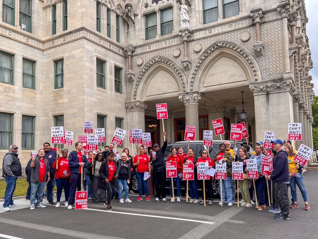SB 8: We Can't Wait! We had more people than ever to join our New Haven delegation to deliver 1,300 letters to the Governor to call on him to support SB 8.