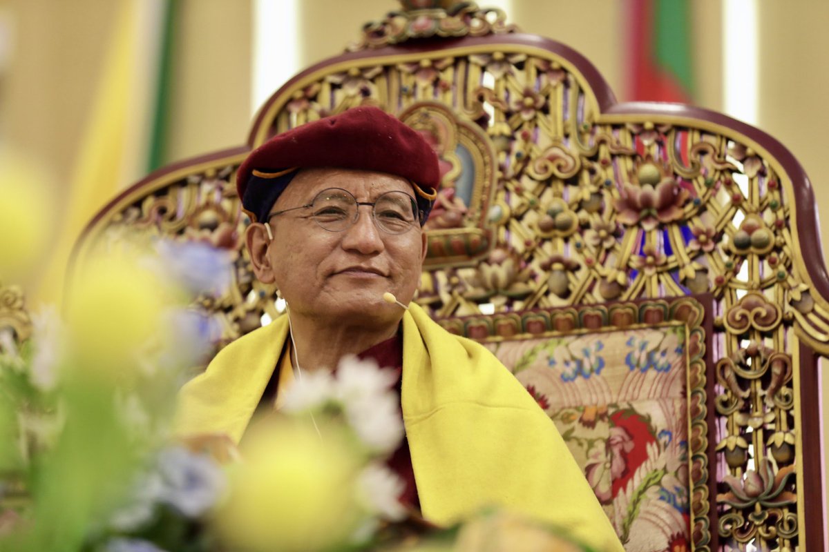 Drukpa's tweet photo. On the Dakini Day, we practised Khandro Tsogyal Thuktik during the Amitabha Recitation Retreat.
#OneHundredMillionAmitabhaRecitationRetreat #Drukpa #GyalwangDrukpa #DrukpaThuksey #Prayers #DrukAmitabhaMountain #AmitabhaPrayers #NamchoeOechog #KhandroTsogyalThuktik #DakiniDay https://t.co/EVE6cuNsHD