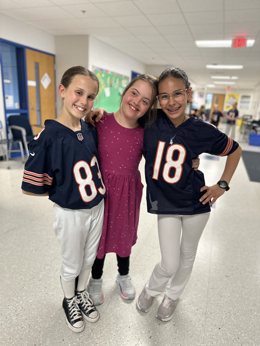 Mrs. Blau tweet media