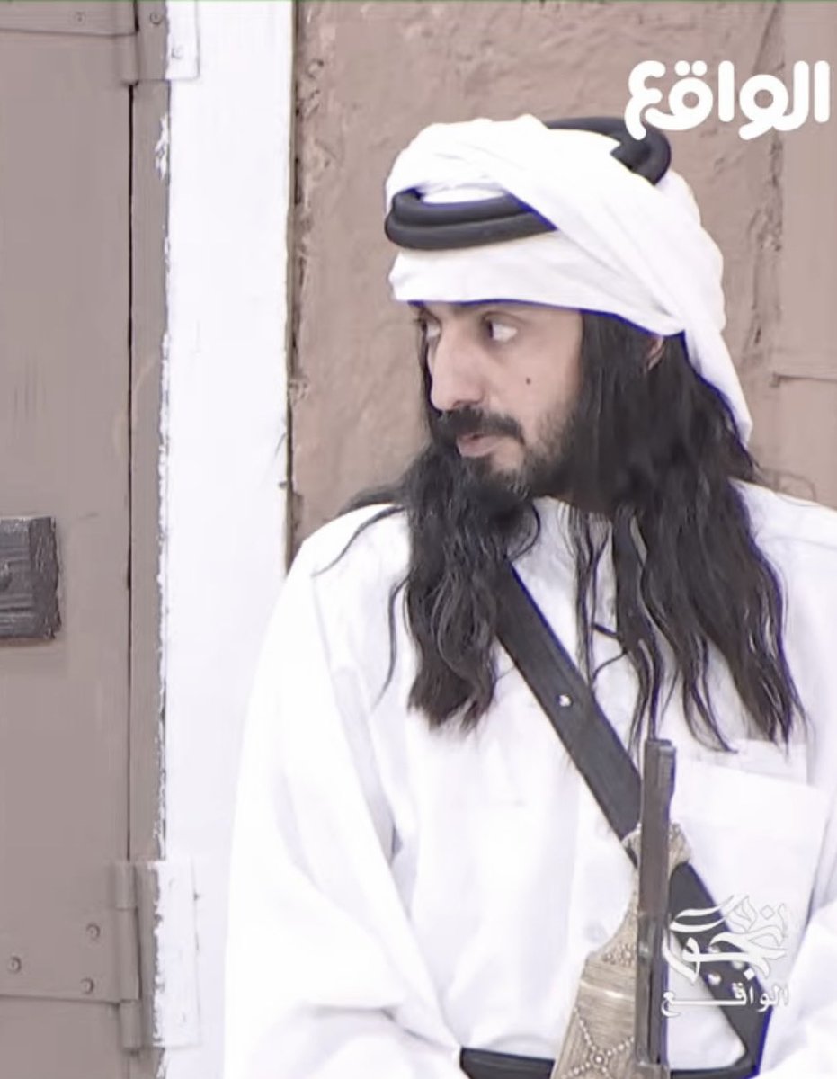 افـَنان tweet media