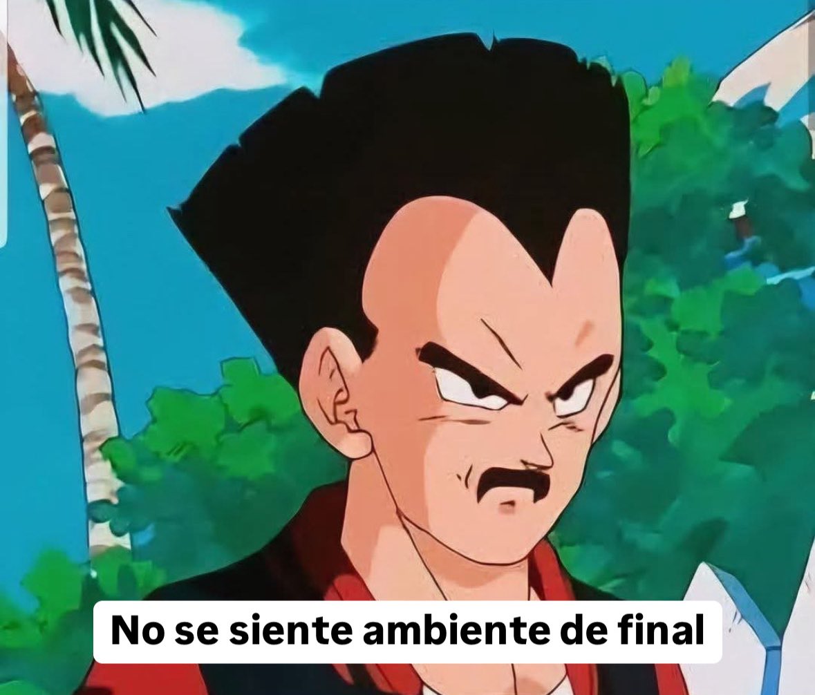 MartinoliCuri's tweet photo. *salgo a la calle*

Un señor de la nada: https://t.co/Qqutxi8s06