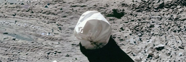 SOLxWatcher's tweet photo. $MOONBAG isn’t getting love yet — and that’s perfect. Early entries are meant to be quiet. If the dev stays chill, this could turn into a great mover.

Coin: $MOONBAG (THE FIRST MOONBAG )
CA: 2JeRBAA4bivwfx4zGagqqU171TqqSn8eCugQ5nnPpump
https://t.co/FQl9ZH2BTn
👆Something big is coming. Real product — real potential.